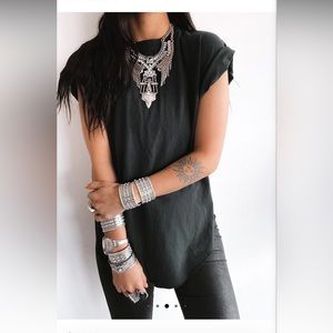 Pebby Forevee Basics Black Side Slit Tee